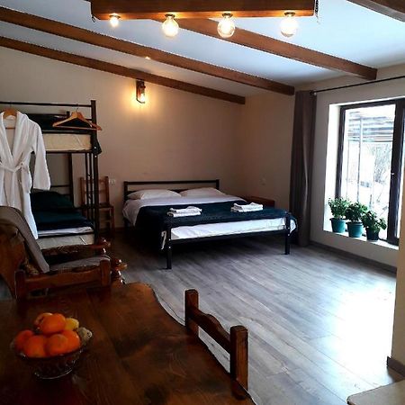 Holiday Home Боржомі Екстер'єр фото
